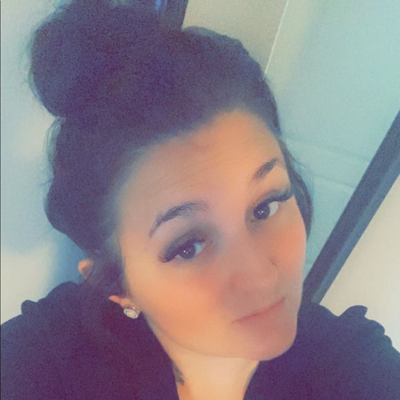 Meet your Posher, Brianna - Picture 1 of 1